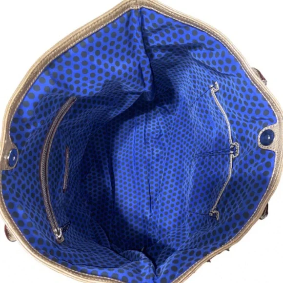 REBECCA MINKOFF RARE
STUDDED LOVERS TOTE excellent condition - Picture 5 of 7